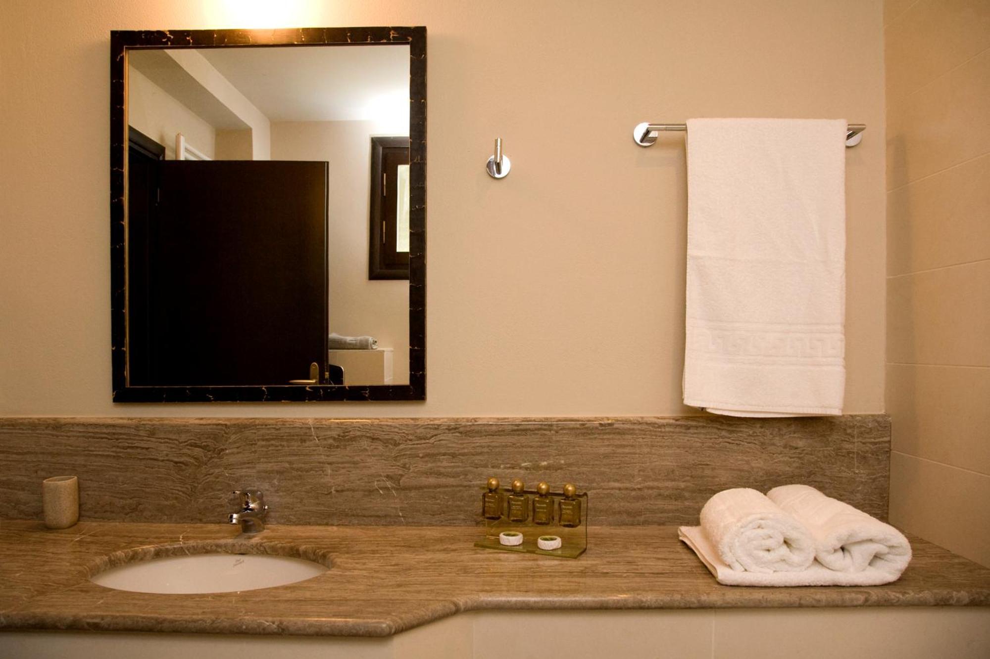 Guesthouse Vasiliki Steni Dhirfios Room photo
