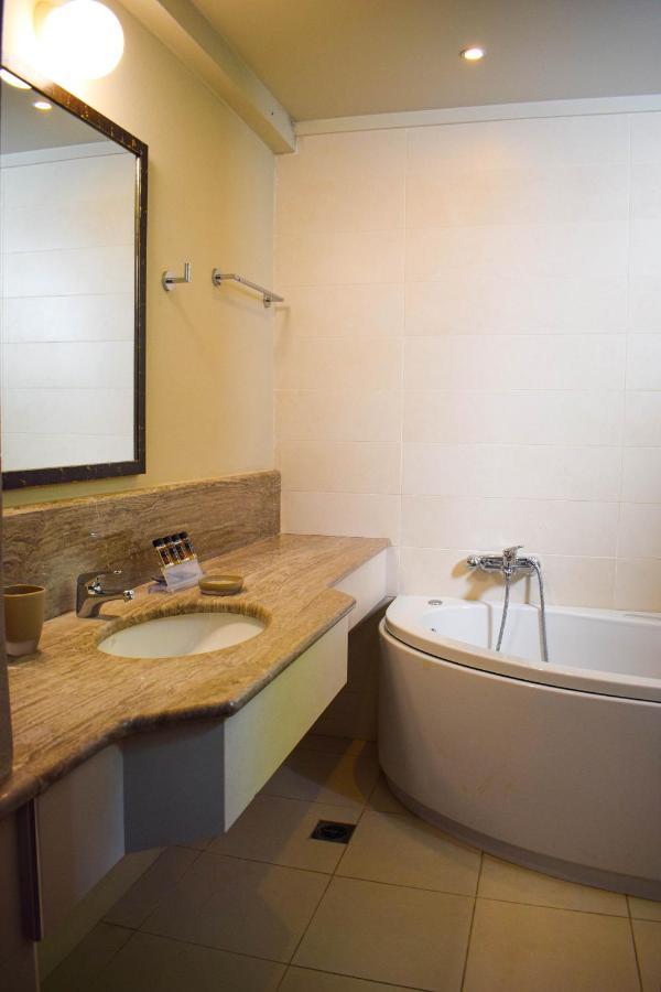 Guesthouse Vasiliki Steni Dhirfios Exterior photo
